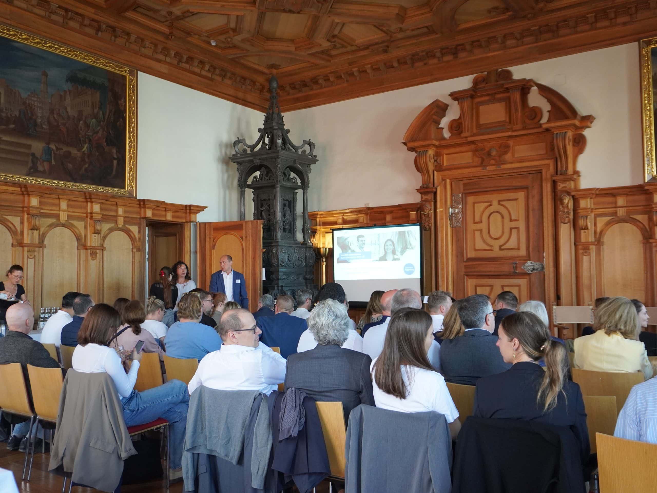 Die Teilnehmenden des Kick-offs von CMA16 warten auf den Start